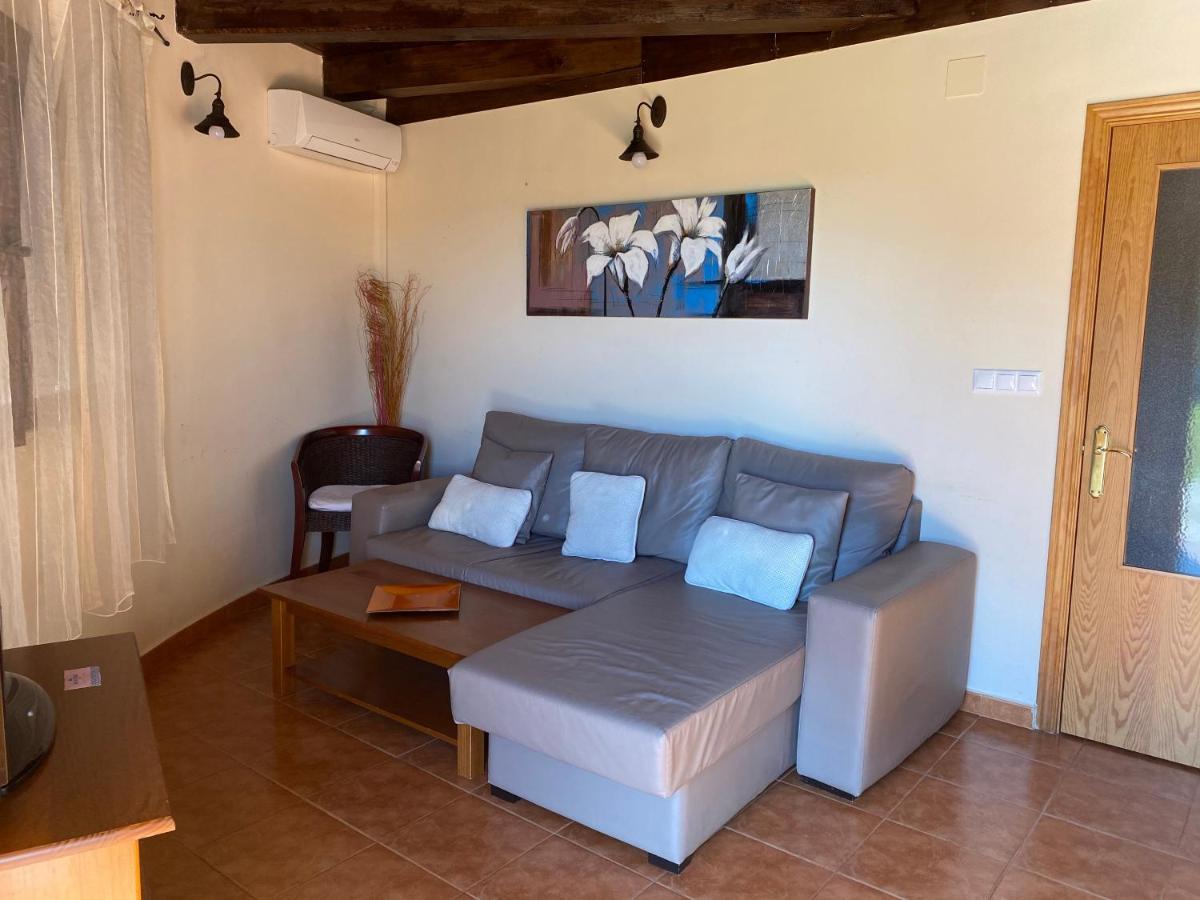 Casa Rural La Dehesa Cilleros ภายนอก รูปภาพ