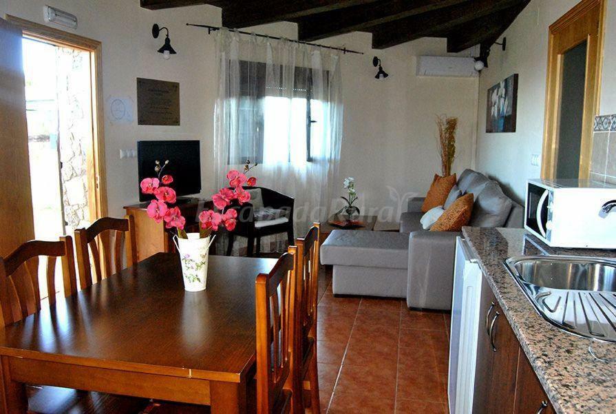 Casa Rural La Dehesa Cilleros ภายนอก รูปภาพ